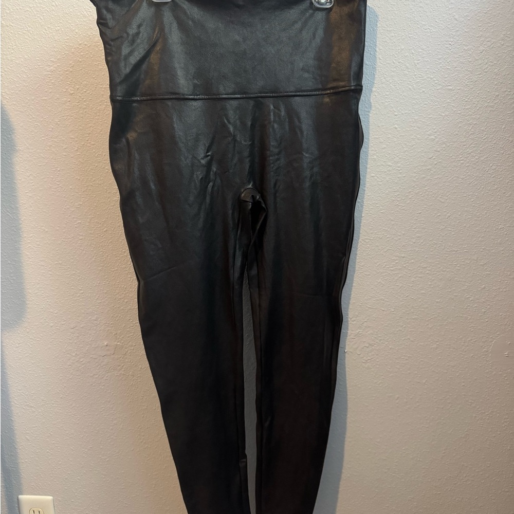 EUC SPANX Sleek Leather-Look Leggings Size 3X